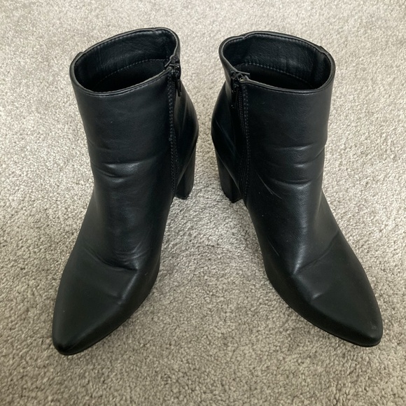 3/$10 SALE Pointed Toe Heeled Black Booties - Picture 4 of 4